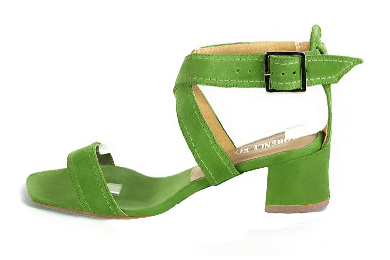 Grass green women's fully open sandals, with crossed straps. Square toe. Low flare heels. Profile view - Florence KOOIJMAN